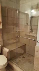 LAKEFRONT HOME NEAR ALL ATTRACTIONS - Image 2