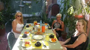 Hostal La Cascada - Image 2