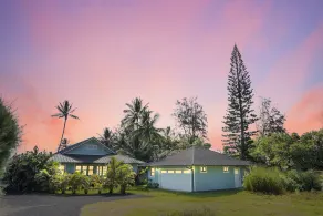 Gorgeous Renovated 1937 Plantation Style Beach House 50 Steps to the Center of the Beach home - Image 5