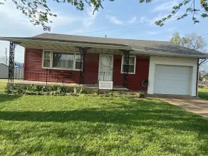 Cozy house/attached garage close to Lucas Oil Race Track and Pomme De Terre Lake - Image 5