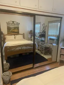 Private room for 1-2 people , central to all of San Diego - Image 2