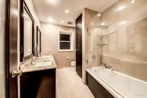 Luxury Home With Awesome Master Bathroom & Huge Back Yard - Image 5