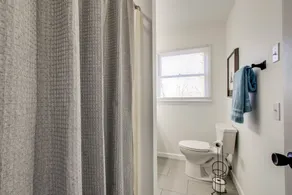 Cozy home on a secluded lot - 40 mins from Nashville, 5 min from MTSU! - Image 5