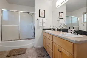 GH013 | Large home with a private hot tub on the Big Meadow Golf Course! - Image 4
