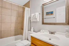Charming Condo w/ Pool – Close to the Beach, Near Lighthouse & Downtown - Image 3