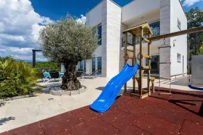 Villa Zarra with heated pool, jacuzzi, sauna and Seaview - Image 2