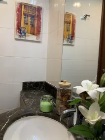 Stunning Two Bedroom Apartment in DOWNTOWN, next to DUBAI Mall - Image 3