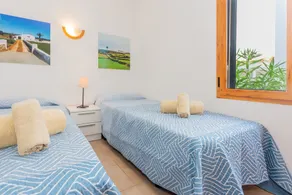 Apartment 'En Arenal En Castell' with Sea View, Shared Pool and Wi-Fi - Image 5