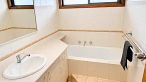 Gale Street Retreat - Busselton This holiday property is all about the location and lifestyle - Image 4
