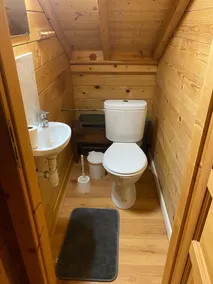 Chalet for Rent Near the Ski Slopes, Lake View (4 to 5 people) - Image 4