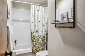Appartement en copropriété avec terrasse, sauna et piscine chauffée - Image 5
