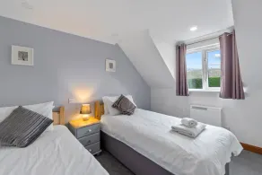 Conveniently located to explore all that Cornwall and Devon have to offer - Image 4
