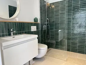Recent single-storey villa with sea view close to La Réserve hotel - Image 5