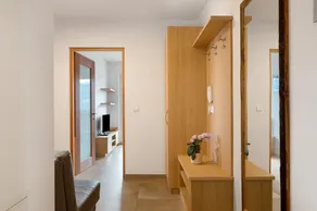 Holiday Apartment 'Pferscher - Apt Kastanienbaum' with Mountain View, Shared Terrace & Wi-Fi - Image 2
