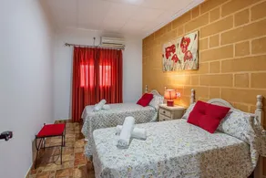 Rural Holiday Home \"Casita de la Cantera\" with Pool & Wi-Fi - Image 3
