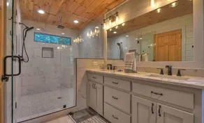 Chalet Blue Ridge Panoramic Views Hot Tub - Image 2