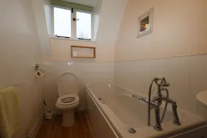 Gaffers Cottage - sleeps 12 guests  in 5 bedrooms - Image 5