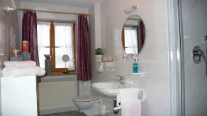 Bonito apartamento de 3 estrellas amueblado en Wallgau. - Image 2