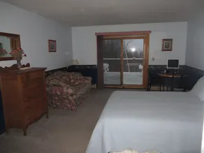 Franconia Notch Retreat, Huge Views, Hot Tub, EV charger, A/C - Image 5