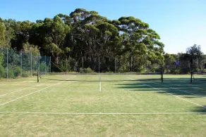 Family Fun Beach Retreat - The Fox Den, Fingal Bay - Image 4