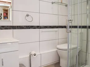Alojamiento de 3 habitaciones en Sutton Coldfield - Image 2