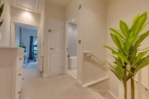 7 Swan Court - Image 3