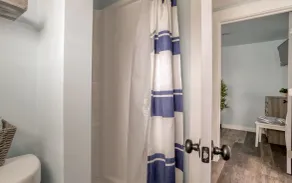 King Tide - Spacious, Renovated Cottage, Smart TVs, Steps to Beach at Rockaway! - Image 3