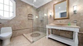 BH (Trousdale) Estate 4BD/5BA, Pool, Spa, Tennis/ basketball Court, Gym & More - Image 4