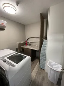 2 Bedroom, King Bed, Pets welcome, washer and dryer - Image 2