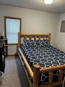 Enjoy this 2 bedroom, 1 bath, cozy lake side house located on Lake Onalaska. - Image 5