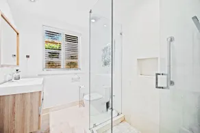 306 · Newly Renovated one-bdr with  Patio - Image 3