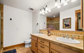 City View Condo in Riverstone with Free Parking - Image 2