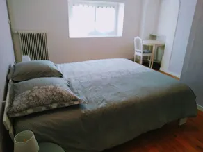 Quiet furnished accommodation with garden - Image 5
