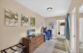 Pineapple Cove-Adorable Home W/ Private Tropical Pool/ close to Beach & Park - Image 2