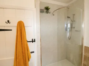 STONECROFT, pet friendly, character holiday cottage in Bakewell - Image 4