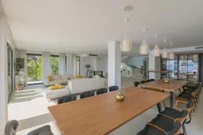 Grande Villa Bleue avec Piscine Chauffée - Image 4