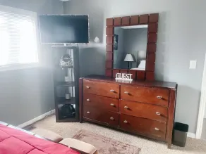 Kid Friendly 2 Bedroom Home with Washer & Dryer - Image 5