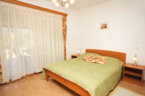 One bedroom apartment with terrace Banjol, Rab (A-3215-d) - Image 5