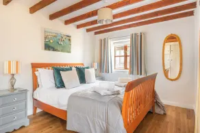 2 Bed cottage, log burner. Pet friendly - 5 mins to nearest beach. - Image 5