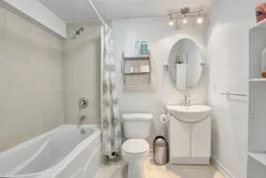 A very peaceful home - Image 5