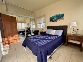 * 1 MILE FROM THE BEACH! * Quiet dead end street in great location! * - Image 3