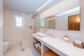 Exclusive villa in binibeca with private pool - Image 2