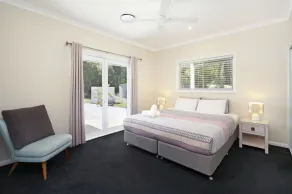 Casa Siena  Hunter Valley 5 king size rooms all with full en-suites. On vineyard - Image 5