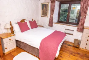 The Coach House  4 bed, 4 bathroom cottage - Image 3