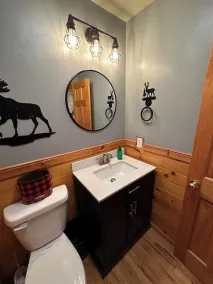Beautiful Cabin with Private Pond & Dock 5Bed/3.5Baths Sleeps 14 Oct. Dates OPEN - Image 4