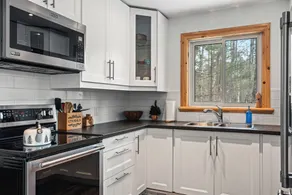 Private Muskoka Forest Retreat | Hot Tub | Rosseau - Image 5