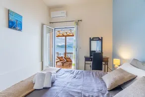 Nikos Seaside Apartment - Image 4