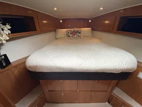 Stay on a 60ft Yacht in Miami with a Jet SKI - Image 4