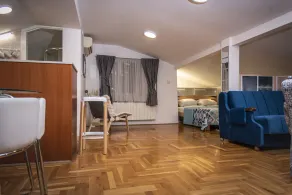This is a great location if you know Vracar . It's also very private and quite. - Image 2