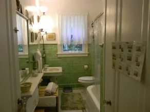 Vackert mysigt sovrum i Great B & B Historic Home ~ nära till centrum - Image 2